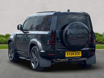 Used Land Rover Defender 2024 for sale - 75436629: Photo