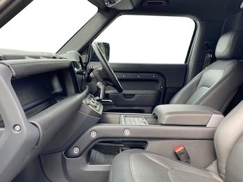 Used Land Rover Defender 2024 for sale - 75436629: Photo
