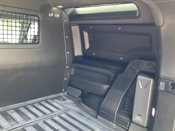 Used Land Rover Defender 2024 for sale - 75436629: Photo