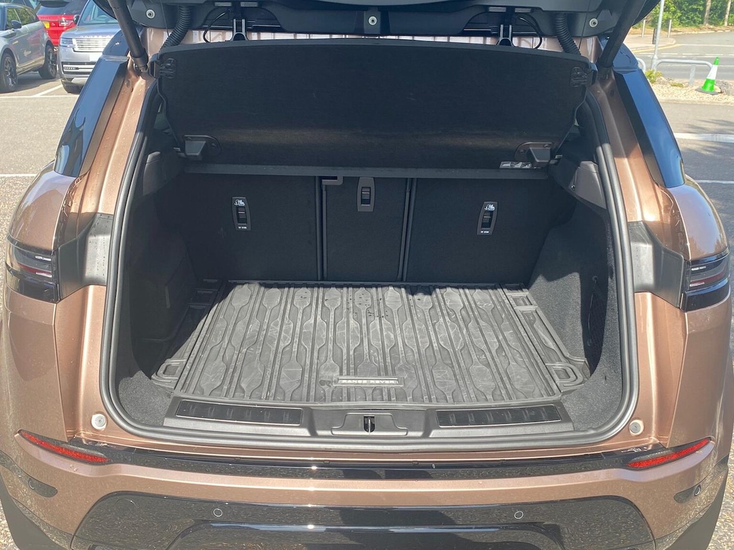 Used Land Rover Range Rover Evoque 2025 for sale - 76543037: Photo 10