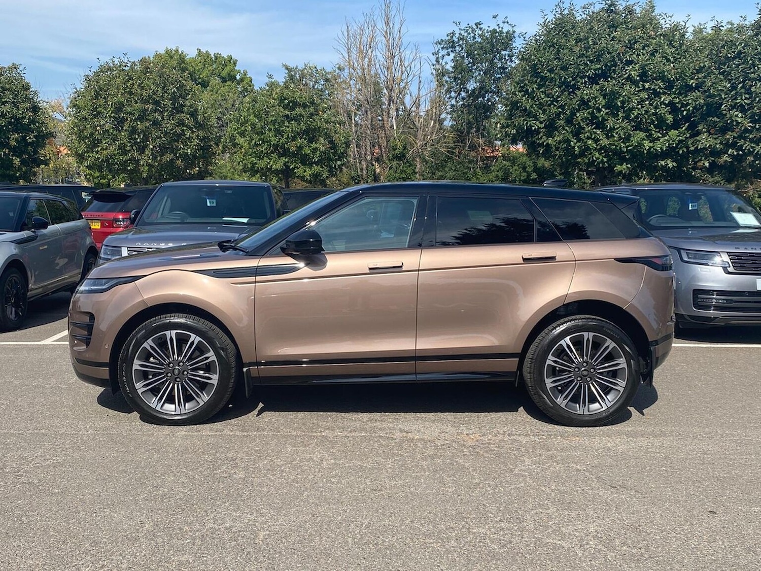 Used Land Rover Range Rover Evoque 2025 for sale - 76543037: Photo 28