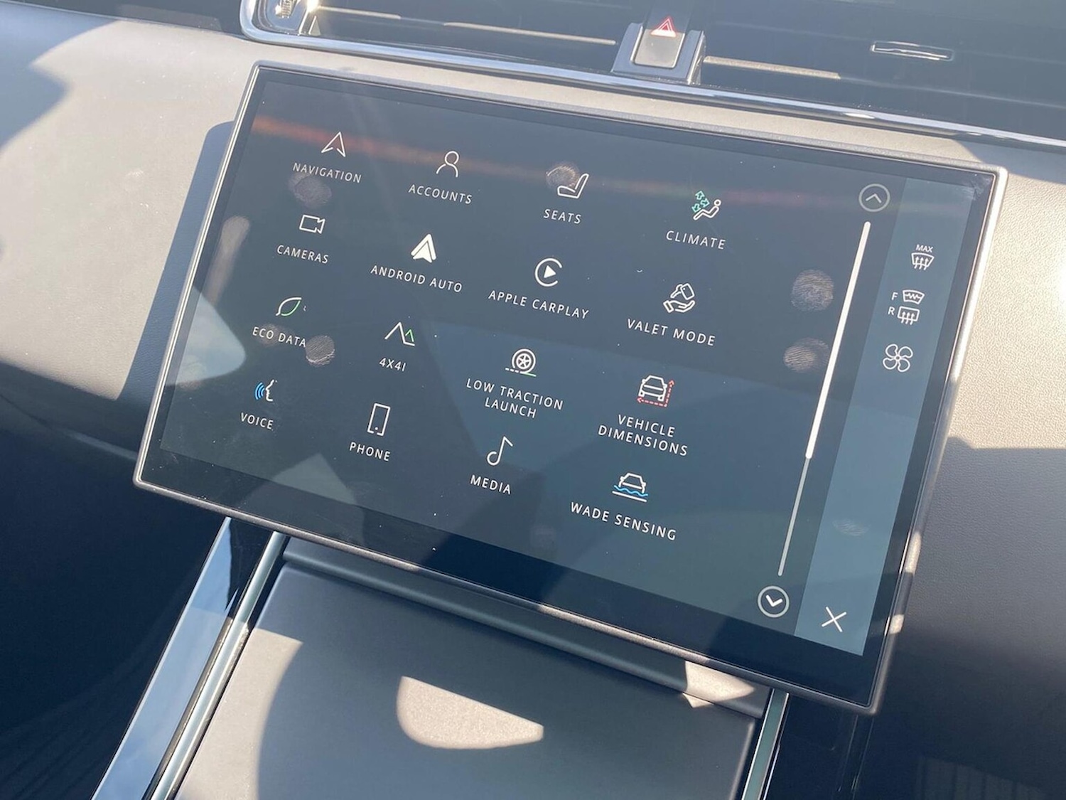 Used Land Rover Range Rover Evoque 2025 for sale - 76543037: Photo 31