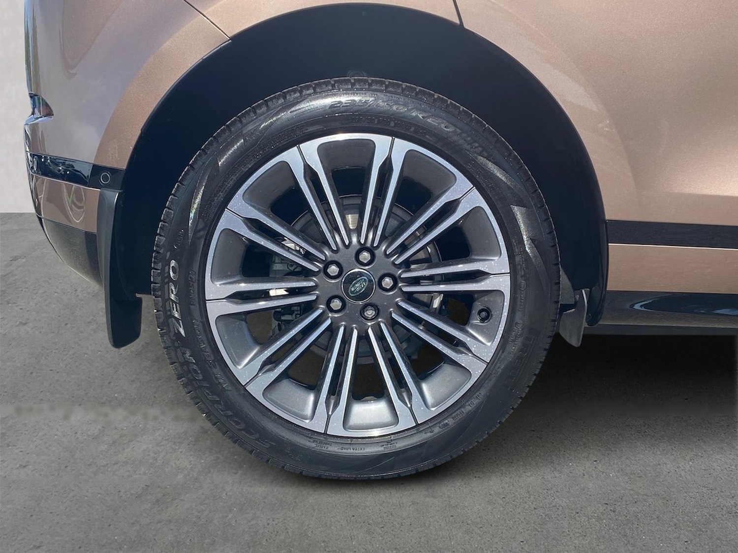 Used Land Rover Range Rover Evoque 2025 for sale - 76543037: Photo 8