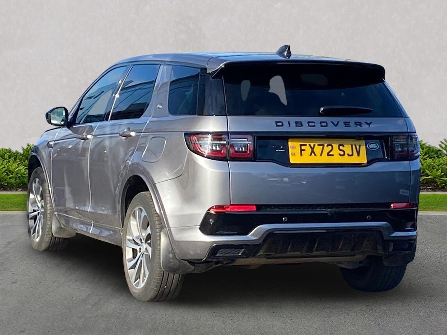 Used Land Rover Discovery Sport 2022 for sale - 76555465: Photo 2