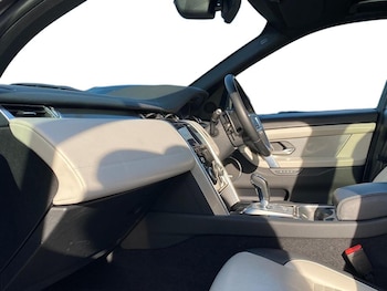 Used Land Rover Discovery Sport 2022 for sale - 76555465: Photo