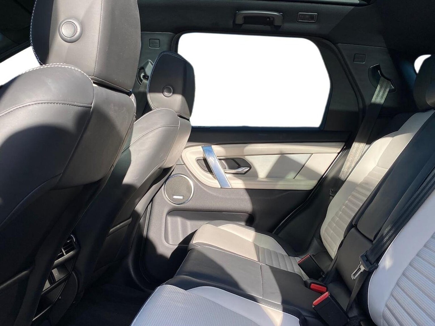 Used Land Rover Discovery Sport 2022 for sale - 76555465: Photo 4