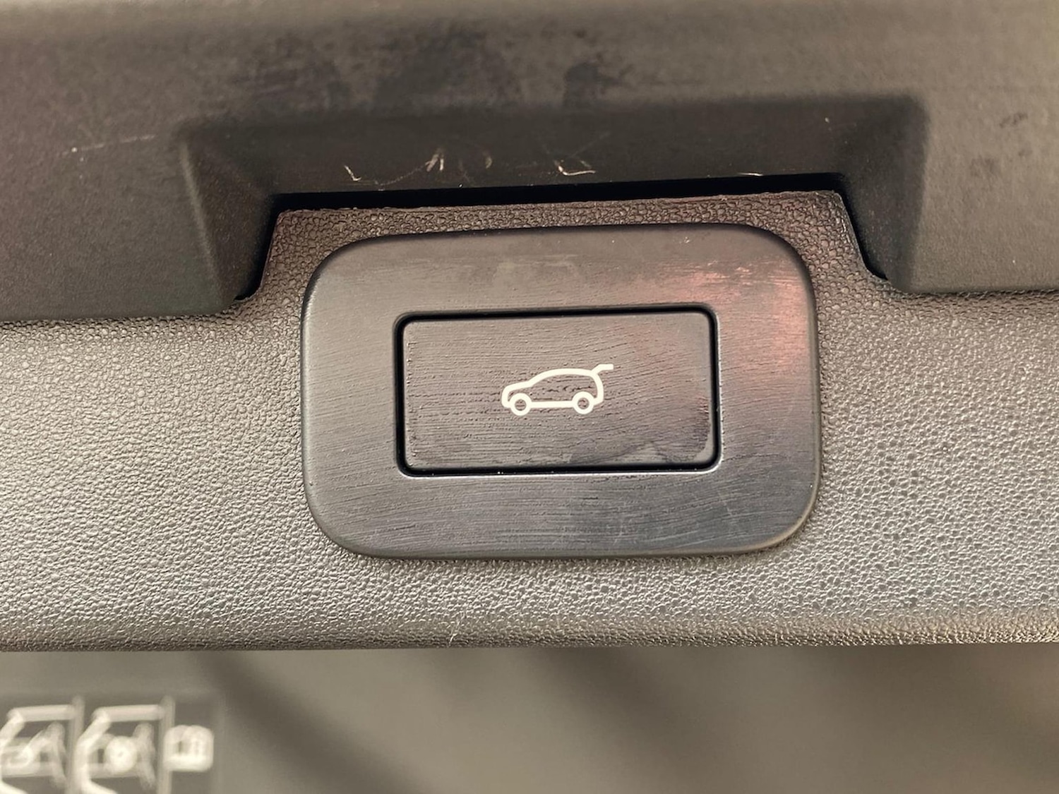 Used Land Rover Discovery 2025 for sale - 78193640: Photo 32