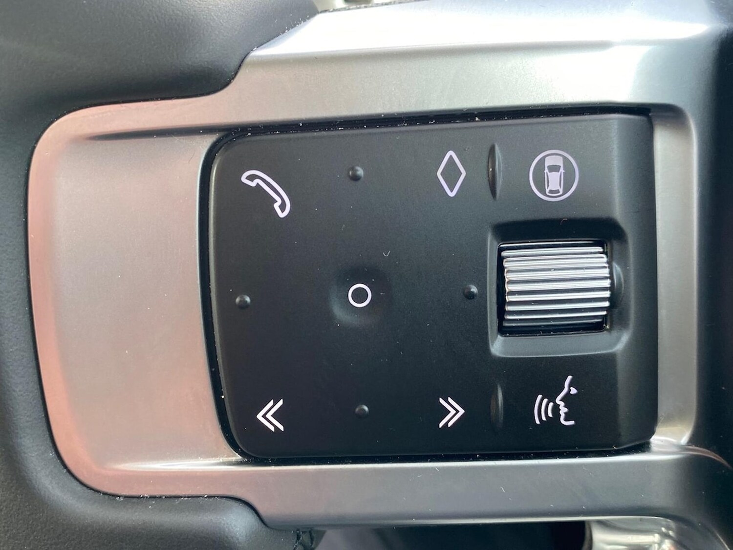 Used Land Rover Discovery 2025 for sale - 78193640: Photo 40