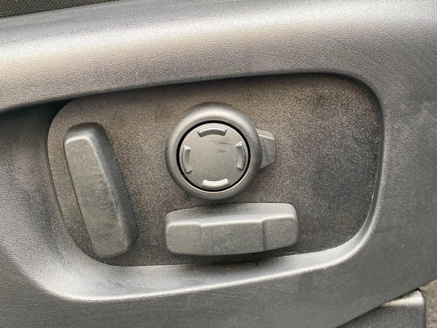 Used Land Rover Discovery 2025 for sale - 78193640: Photo 47