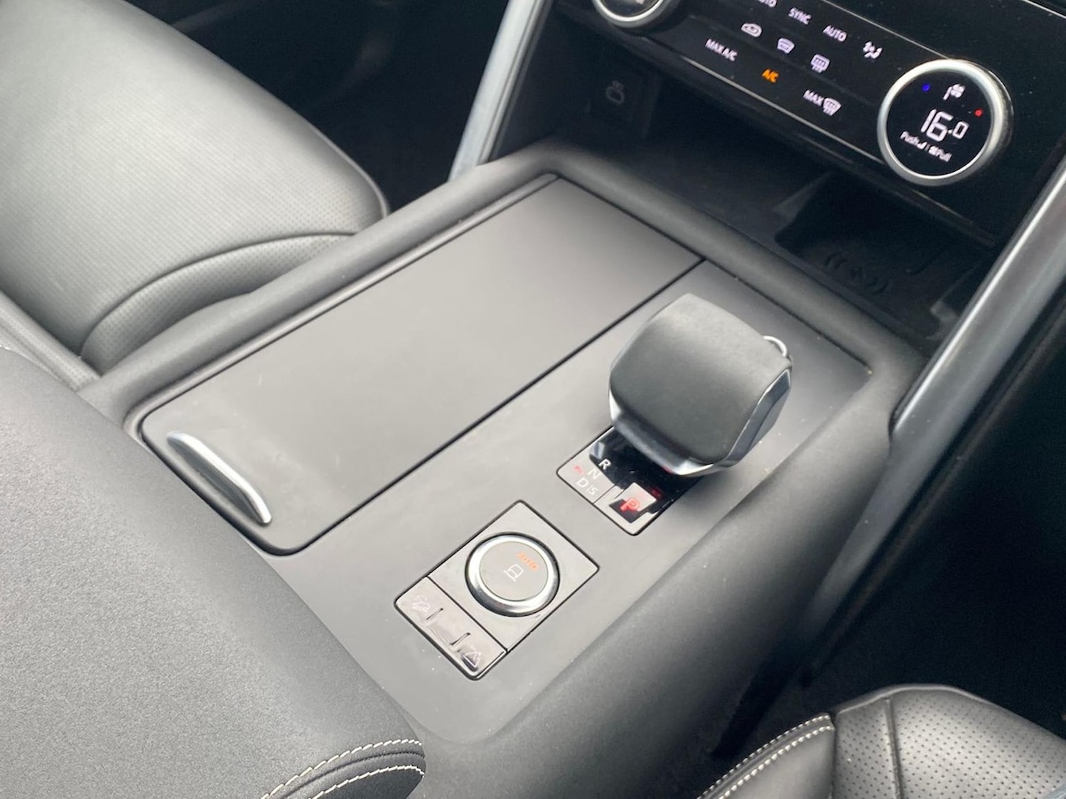 Used Land Rover Discovery 2024 for sale - 78144525: Photo 15