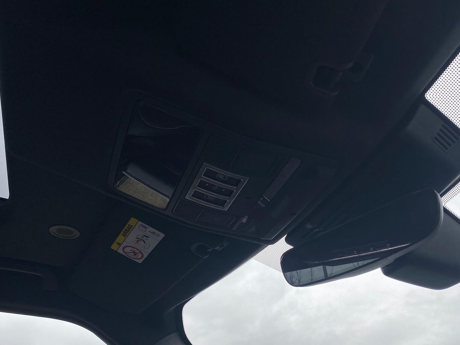 Used Land Rover Discovery 2024 for sale - 78144525: Photo 25