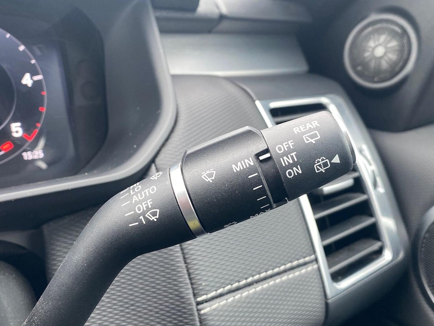 Used Land Rover Discovery 2024 for sale - 78144525: Photo 34