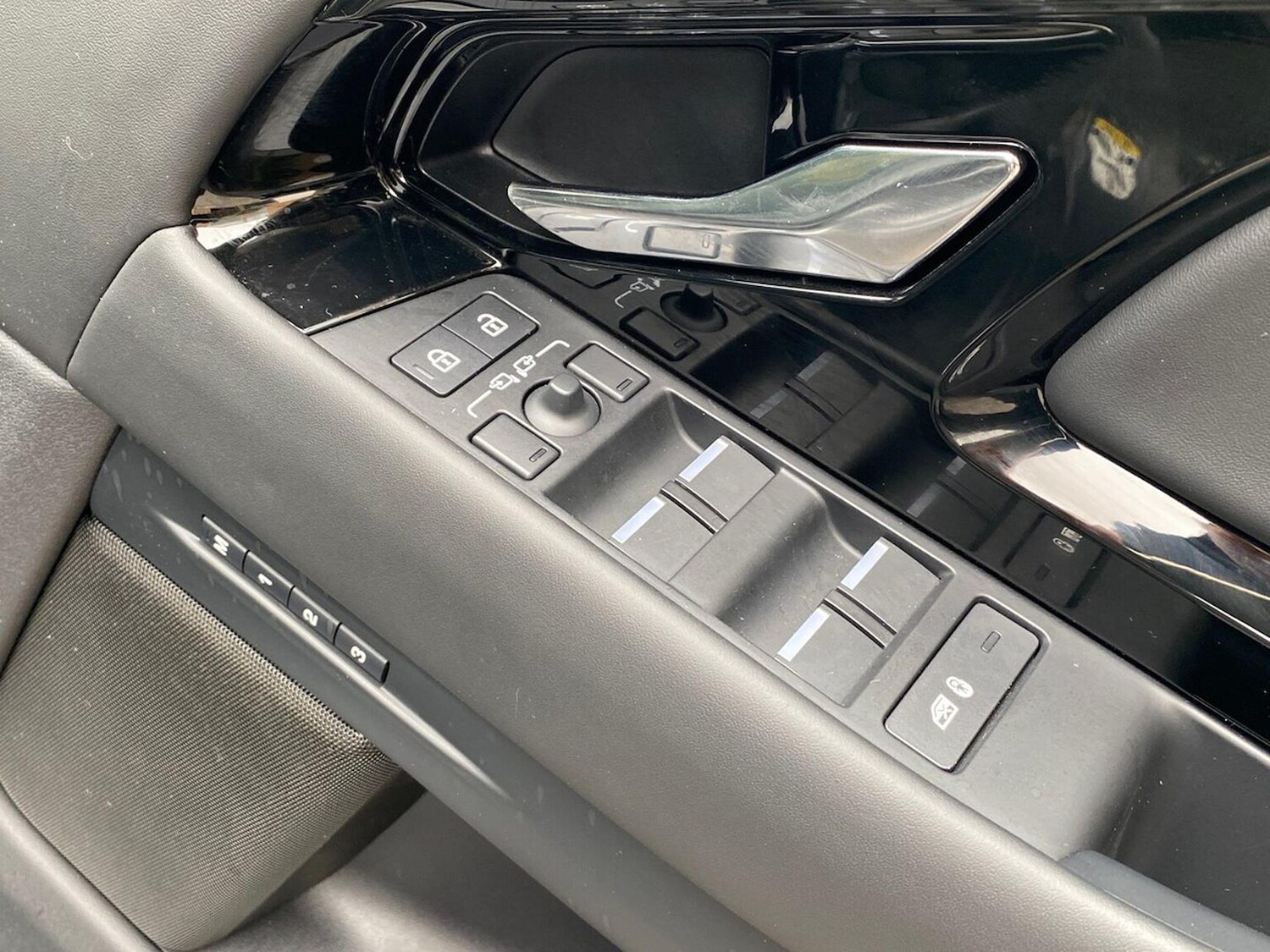 Used Land Rover Range Rover Evoque 2025 for sale - 77487995: Photo 25