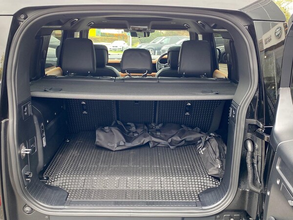Used Land Rover Defender 2024 for sale - 76243191: Photo 10