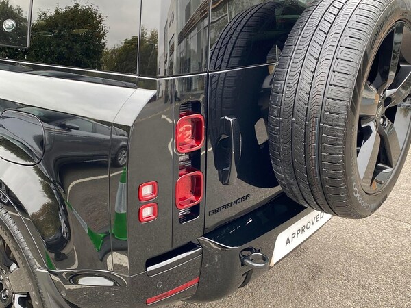 Used Land Rover Defender 2024 for sale - 76243191: Photo 19