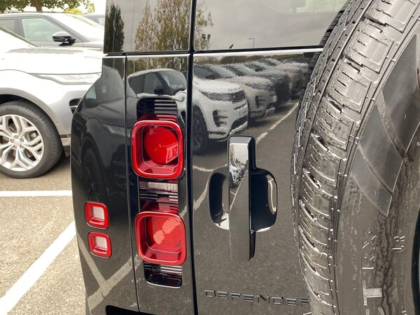 Used Land Rover Defender 2024 for sale - 76243191: Photo 26