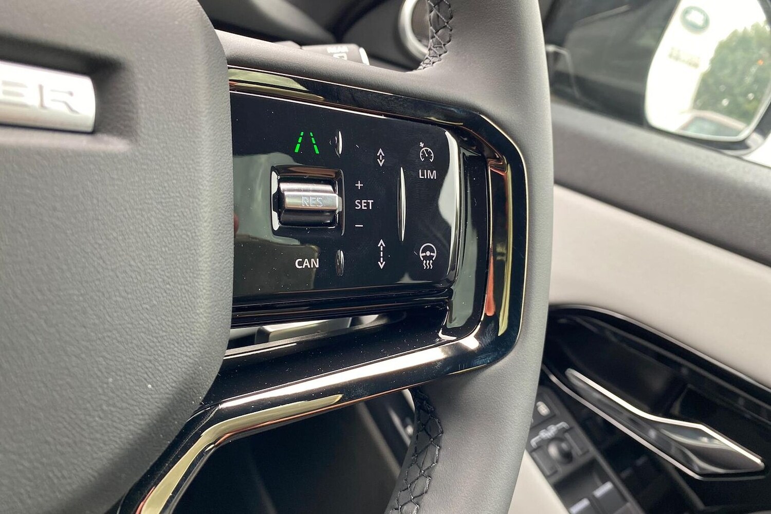 Used Land Rover Range Rover Evoque 2025 for sale - 77487912: Photo 26