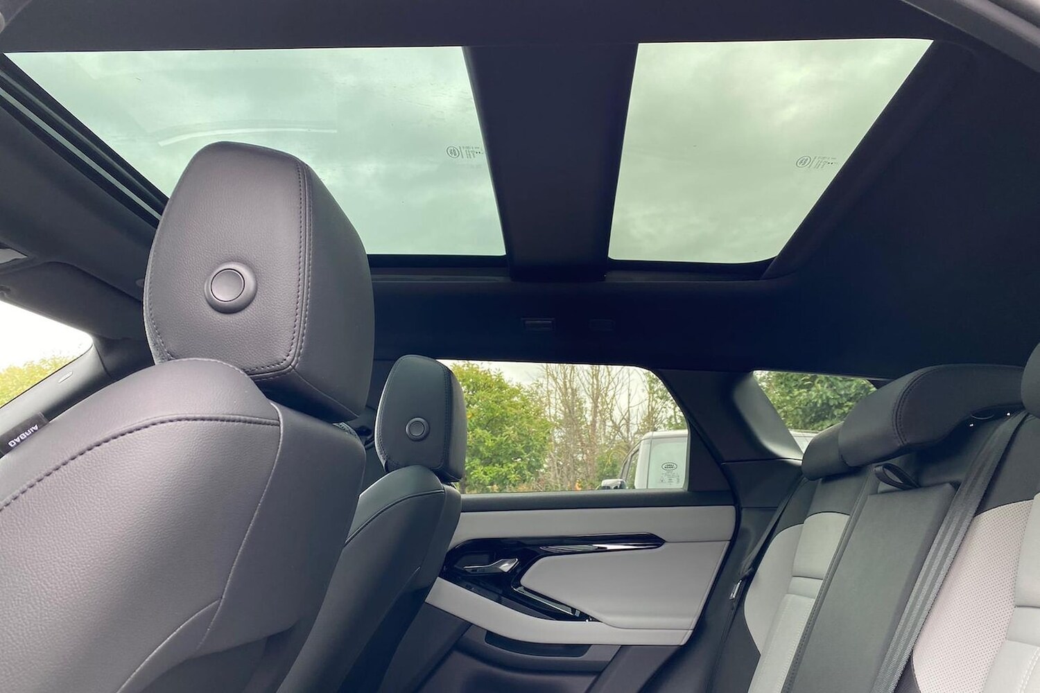 Used Land Rover Range Rover Evoque 2025 for sale - 77487912: Photo 32