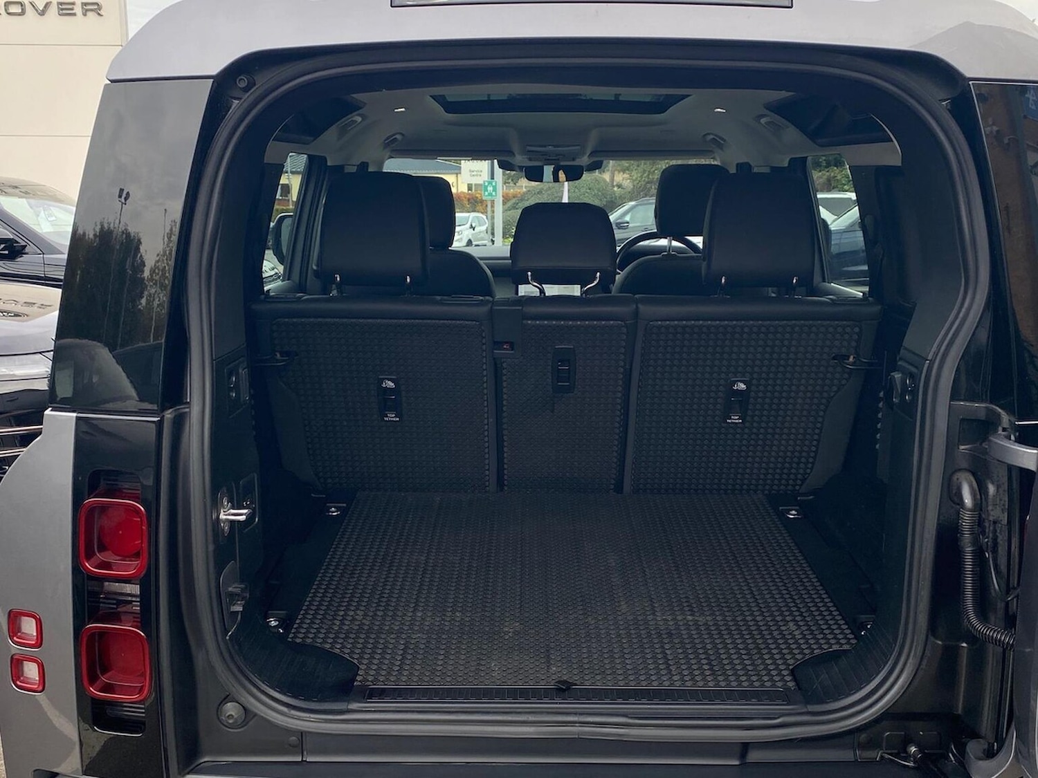 Used Land Rover Defender 2022 for sale - 76963577: Photo 10