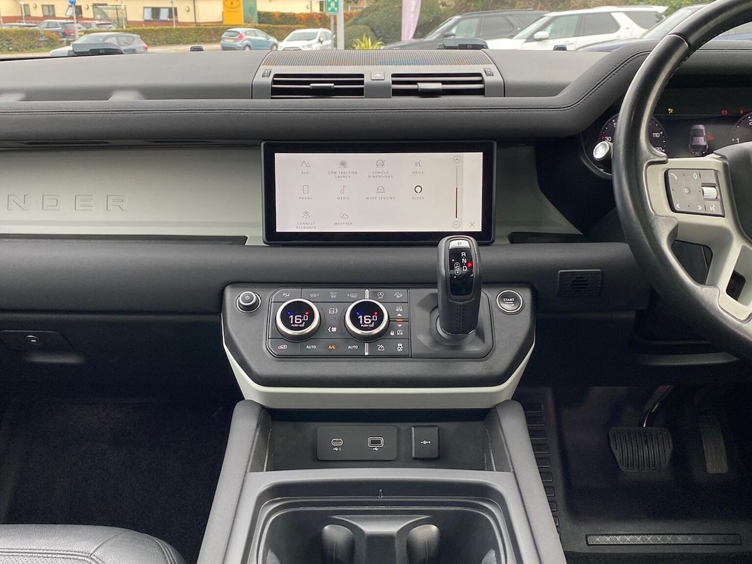 Used Land Rover Defender 2022 for sale - 76963577: Photo 14