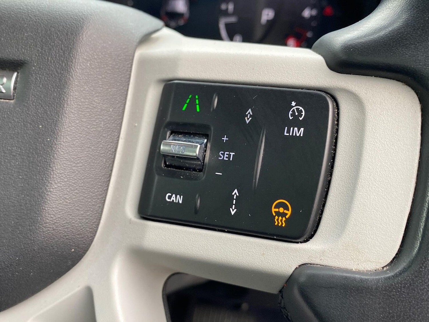 Used Land Rover Defender 2022 for sale - 76963577: Photo 30