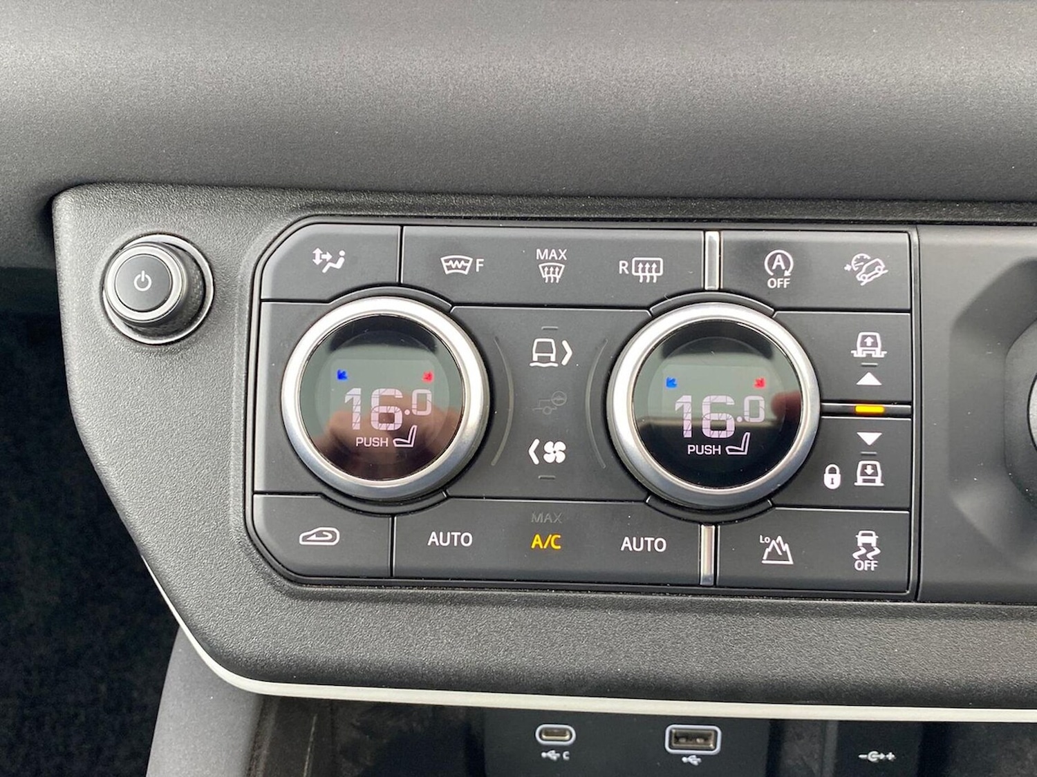 Used Land Rover Defender 2022 for sale - 76963577: Photo 34