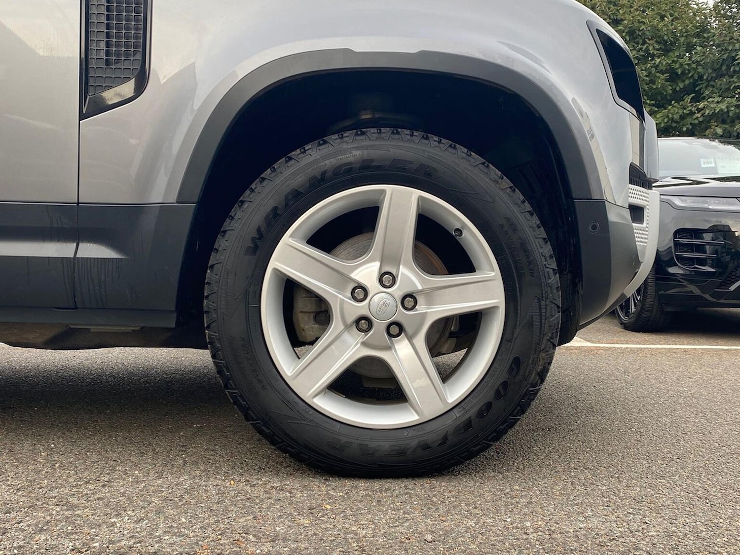 Used Land Rover Defender 2022 for sale - 76963577: Photo 8