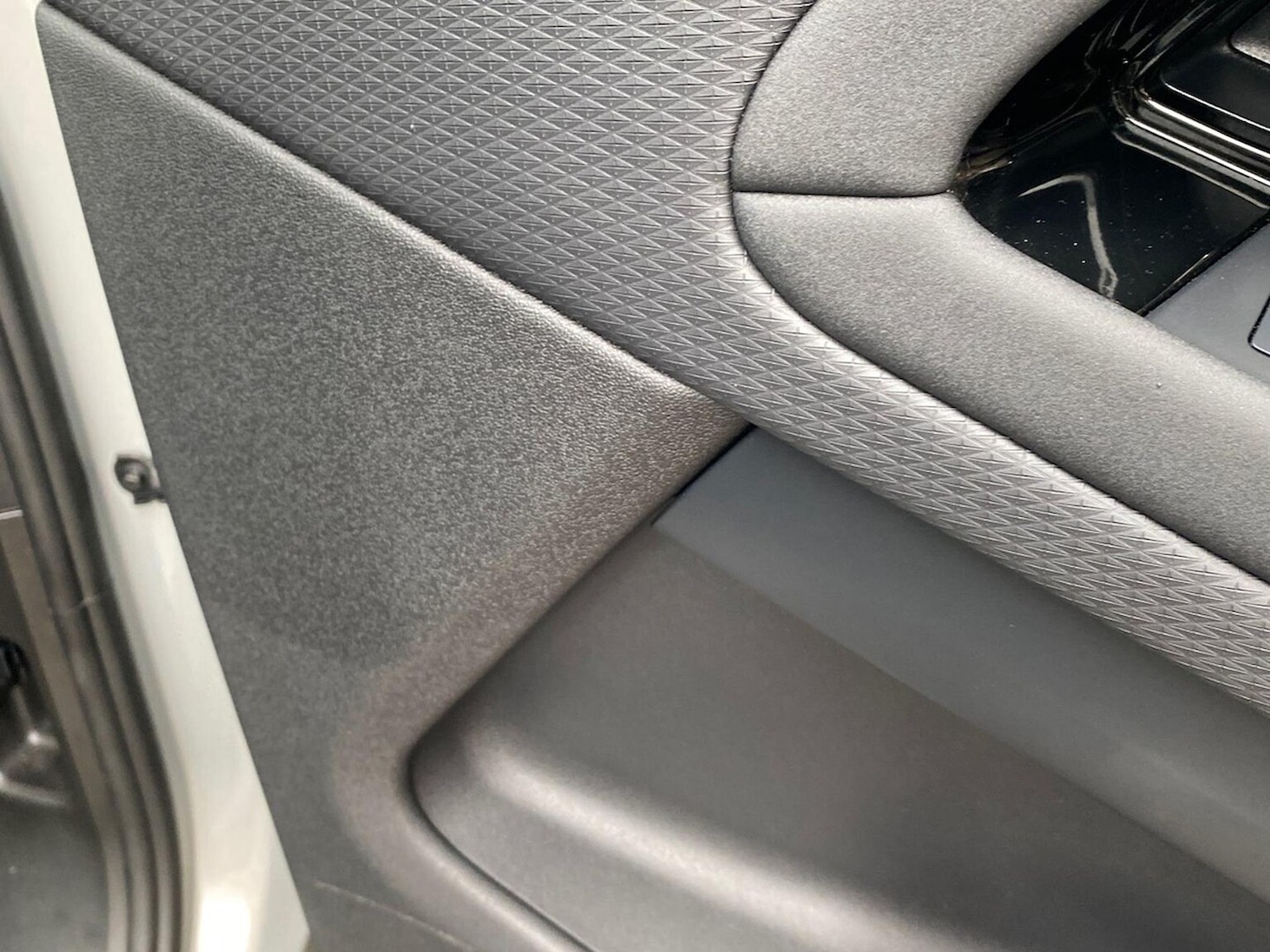 Used Land Rover Range Rover Evoque 2023 for sale - 76963572: Photo 24