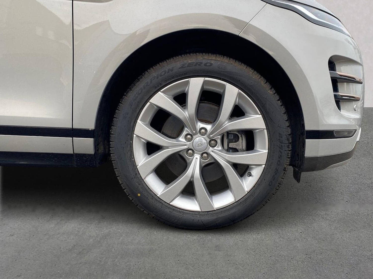 Used Land Rover Range Rover Evoque 2023 for sale - 76963572: Photo 8