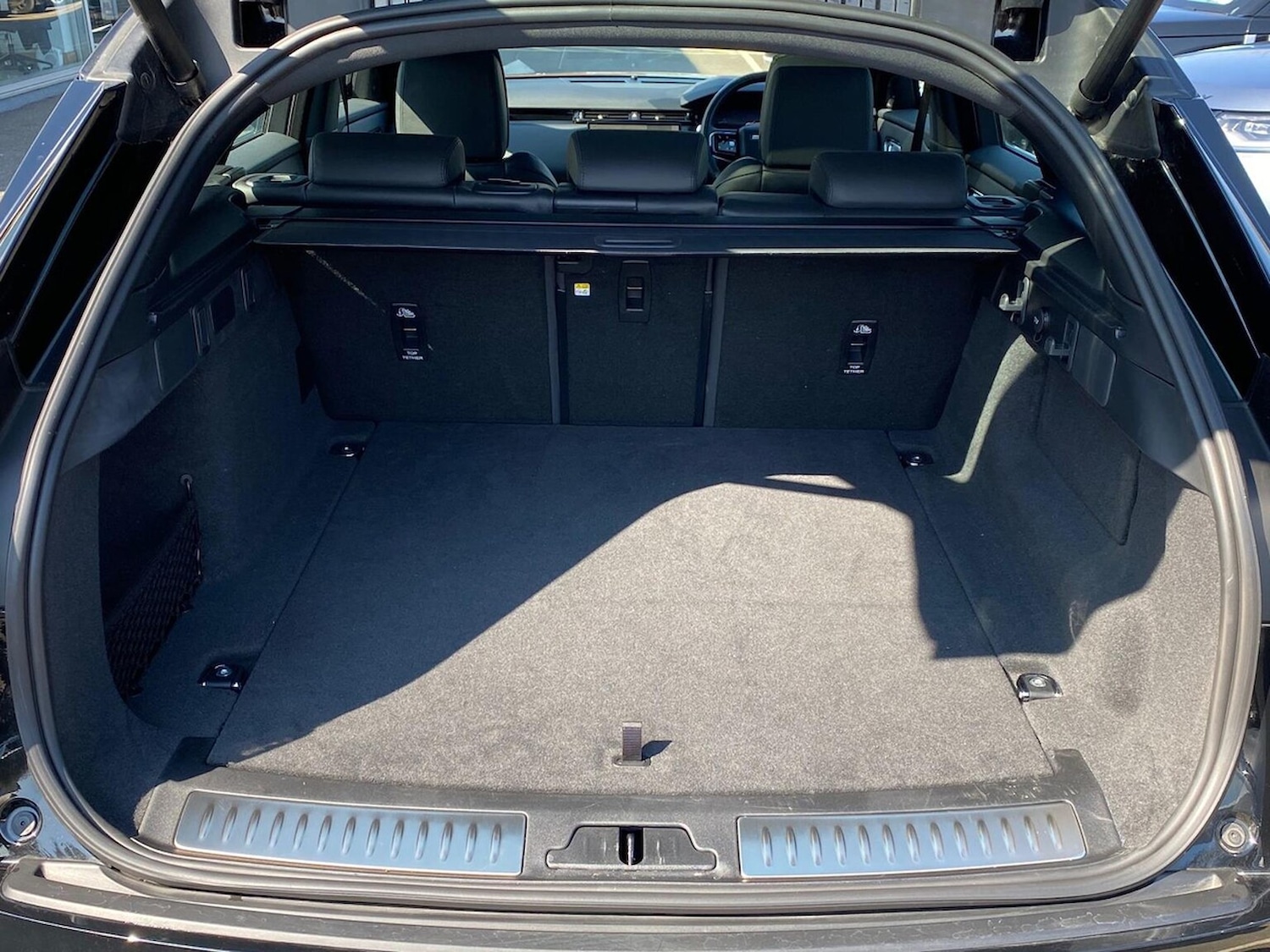 Used Land Rover Range Rover Velar 2024 for sale - 76114299: Photo 10