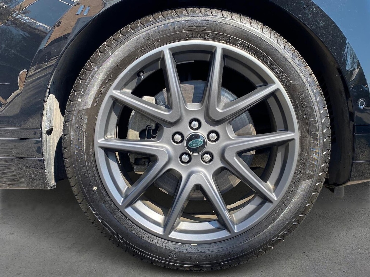 Used Land Rover Range Rover Velar 2024 for sale - 76114299: Photo 8