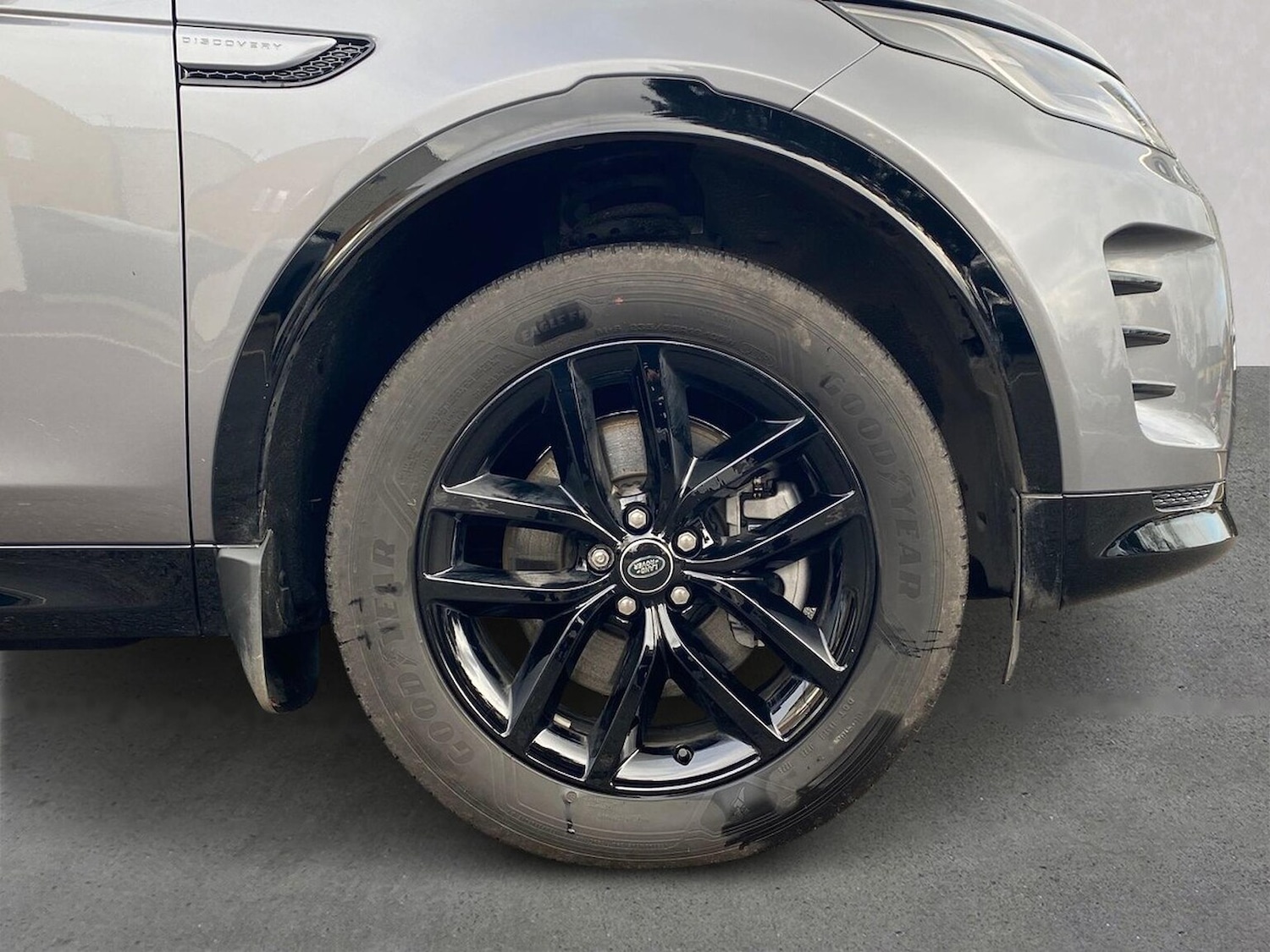 Used Land Rover Discovery Sport 2025 for sale - 78210212: Photo 10