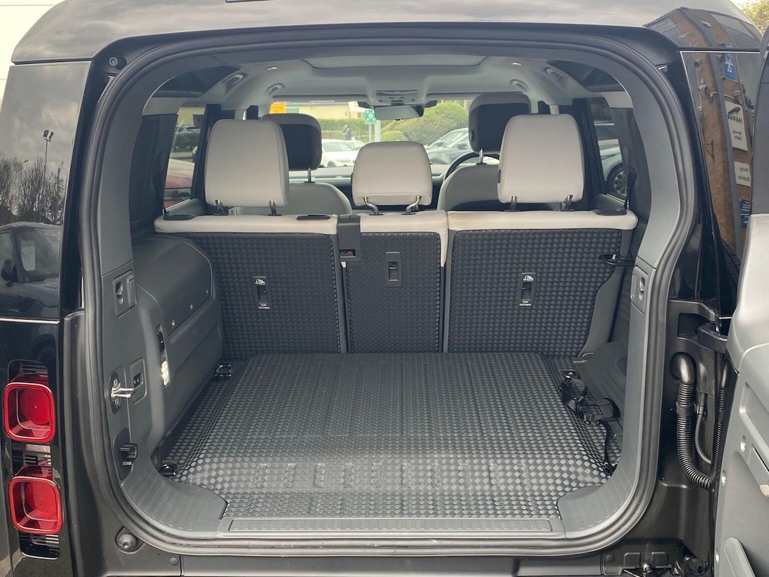 Used Land Rover Defender 2025 for sale - 78213695: Photo 12