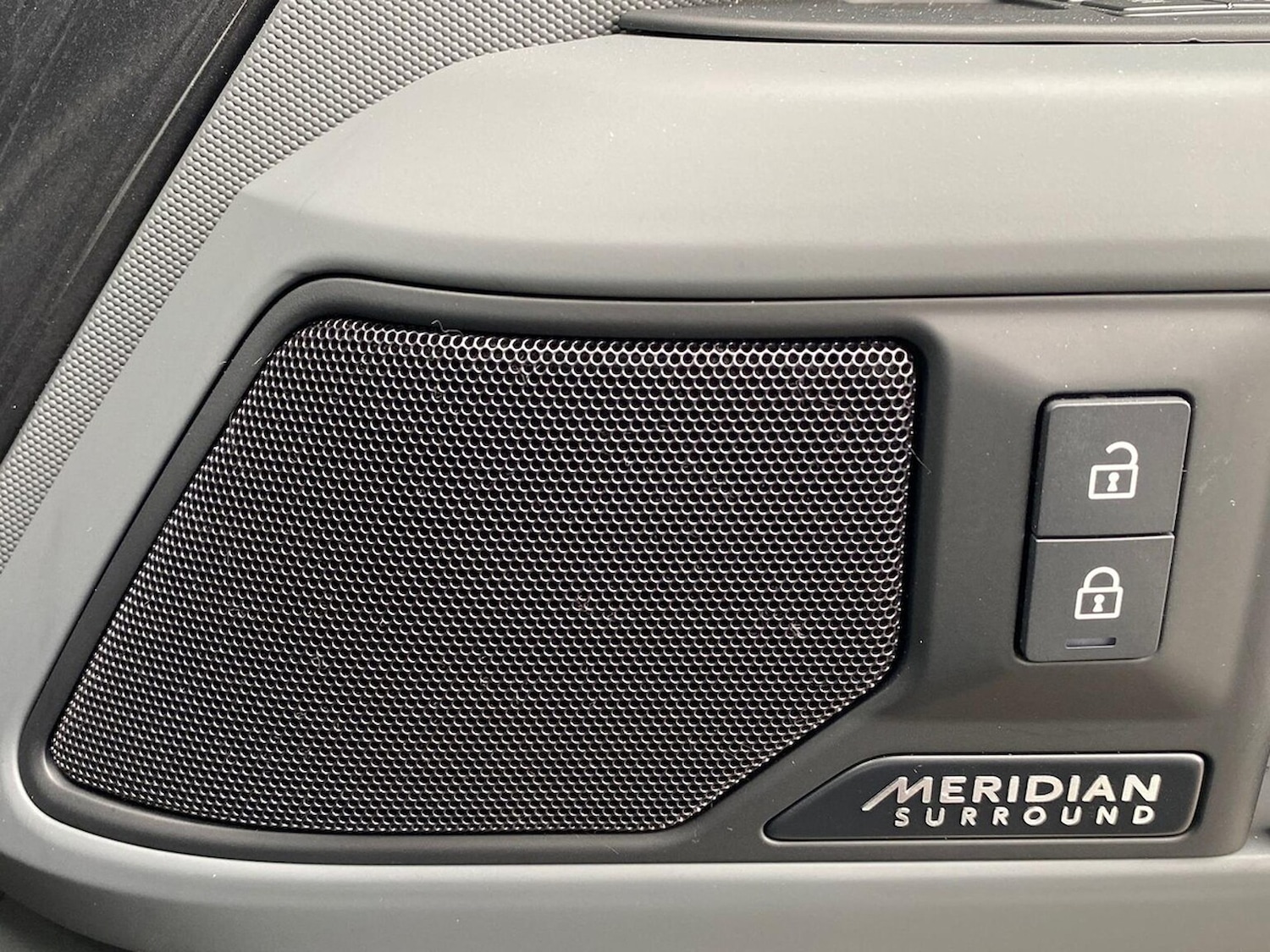 Used Land Rover Defender 2025 for sale - 78213695: Photo 26