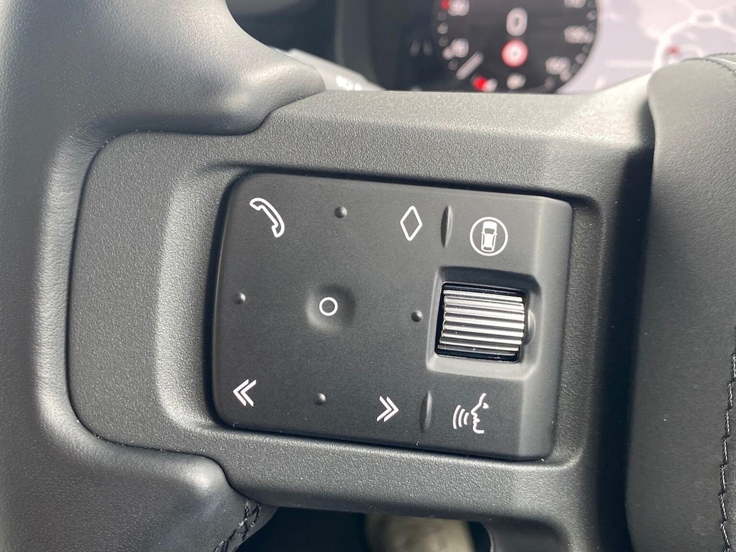 Used Land Rover Defender 2025 for sale - 78213695: Photo 33