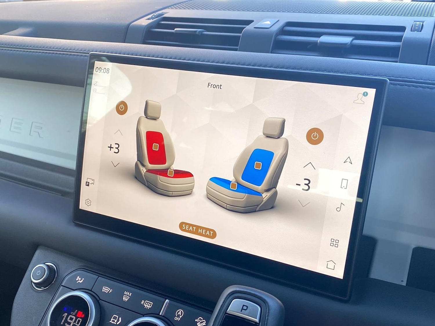 Used Land Rover Defender 2025 for sale - 78144527: Photo 24