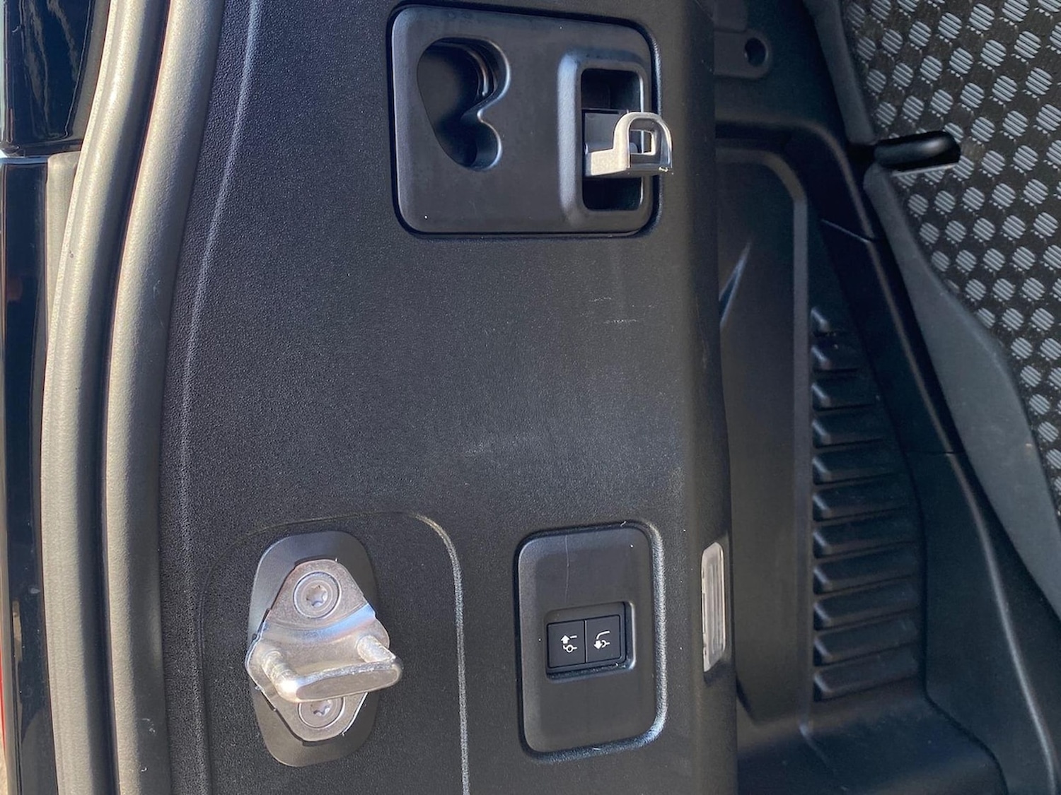 Used Land Rover Defender 2025 for sale - 78144527: Photo 29