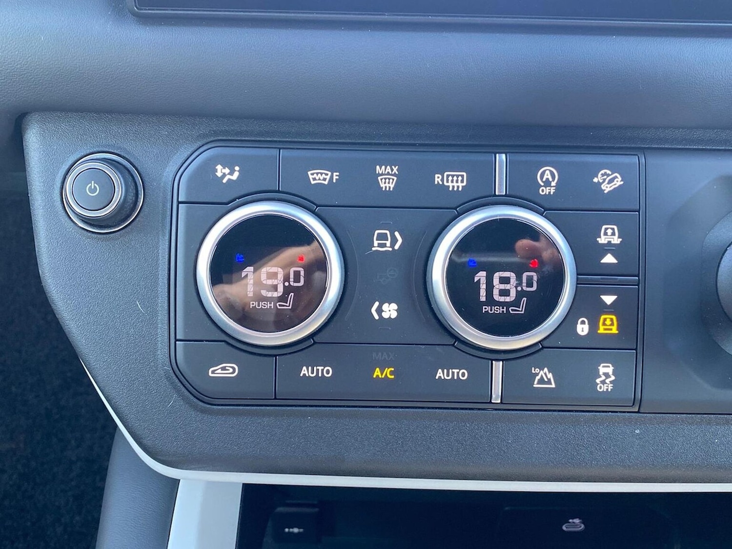 Used Land Rover Defender 2025 for sale - 78144527: Photo 49