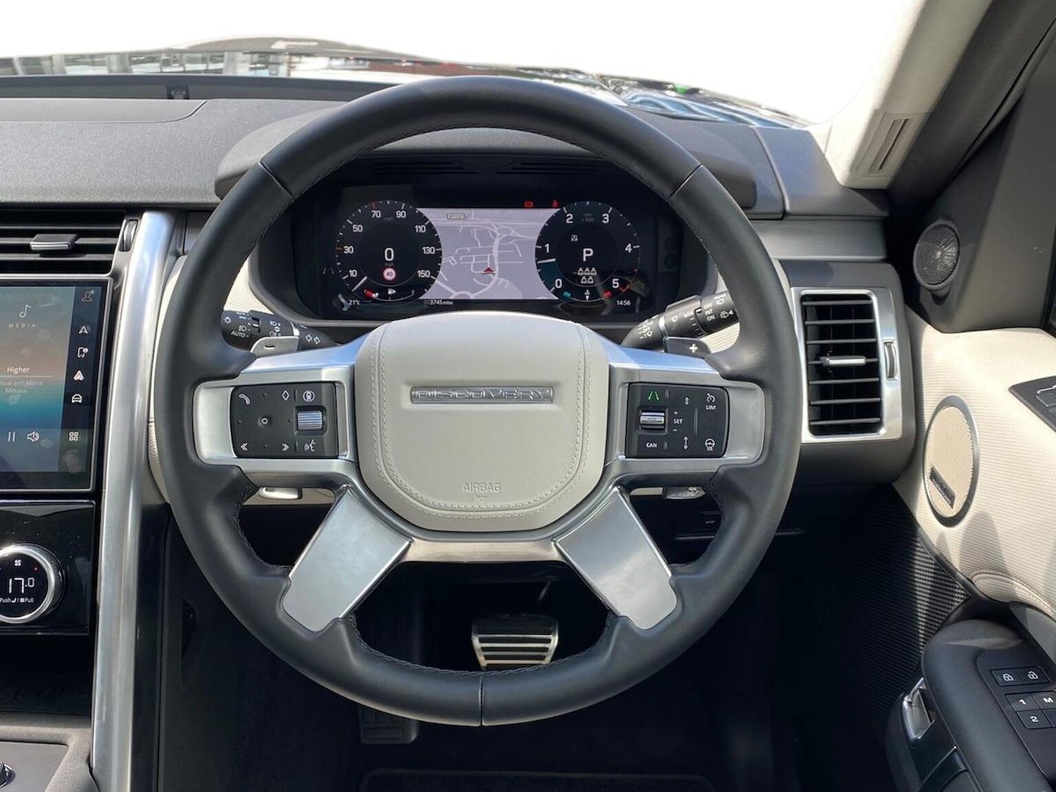 Used Land Rover Discovery 2025 for sale - 76114306: Photo 15