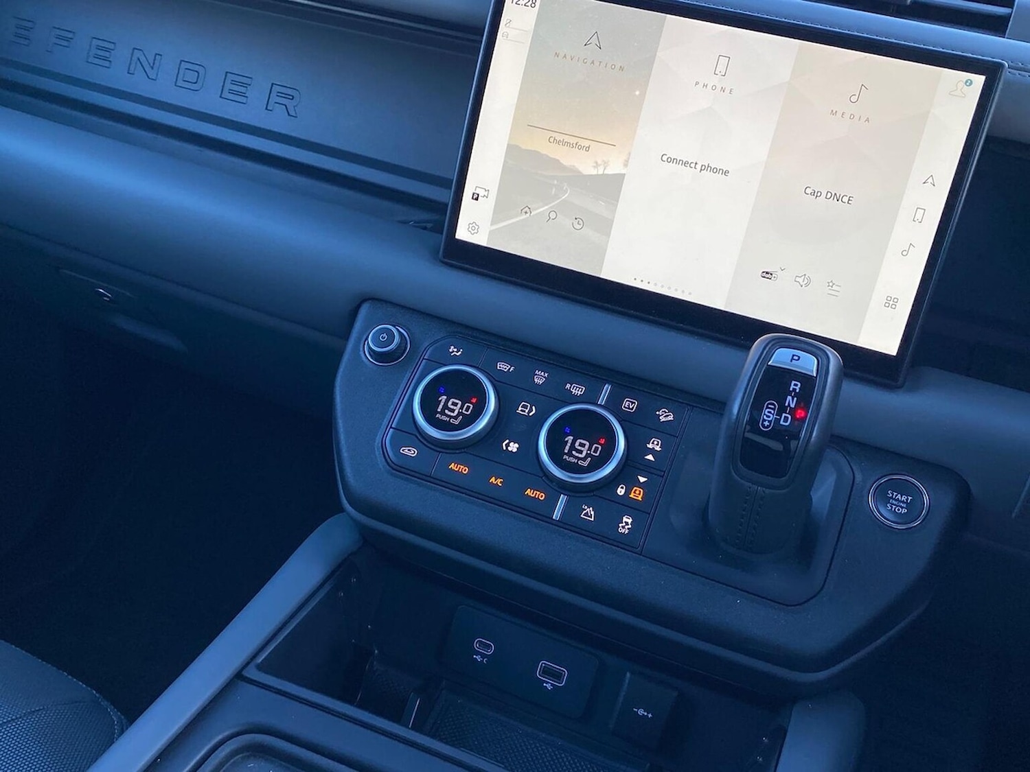 Used Land Rover Defender 2023 for sale - 76707521: Photo 13