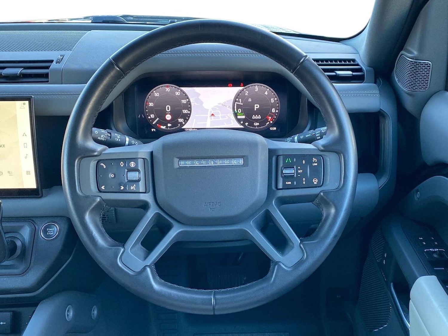 Used Land Rover Defender 2023 for sale - 76707521: Photo 15