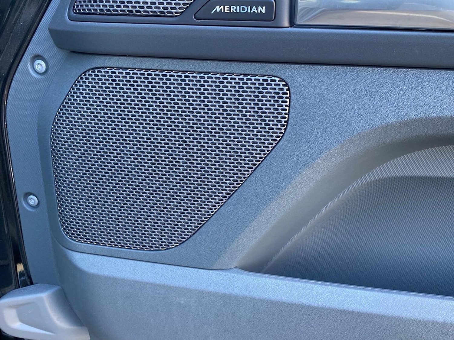 Used Land Rover Defender 2023 for sale - 76707521: Photo 24