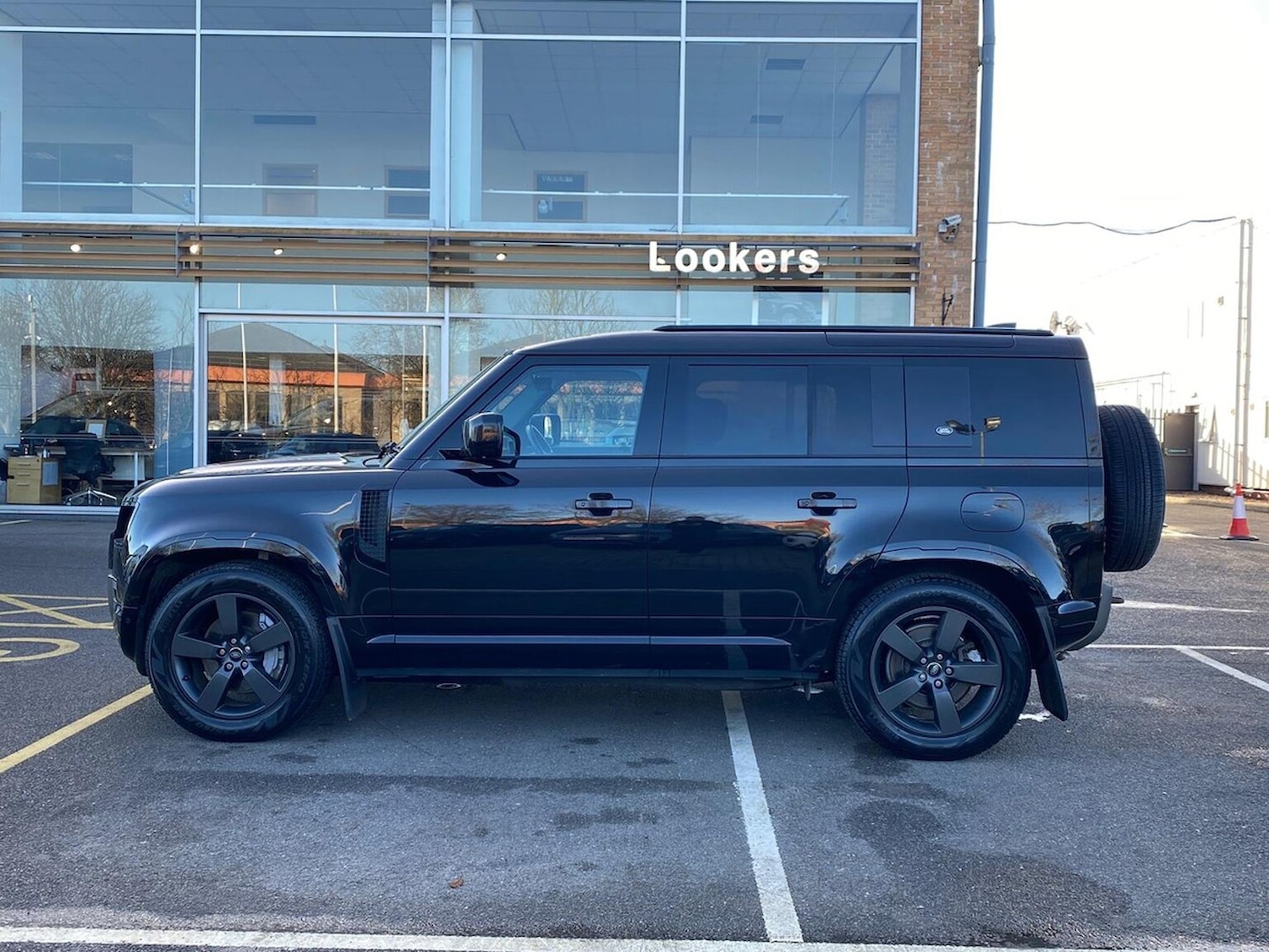 Used Land Rover Defender 2023 for sale - 76707521: Photo 30