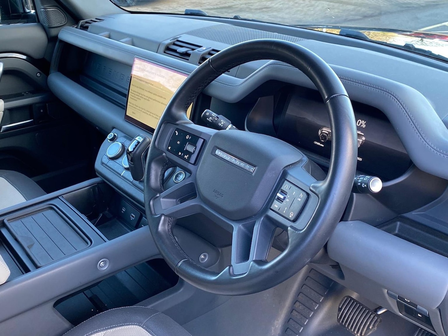 Used Land Rover Defender 2023 for sale - 76707521: Photo 38