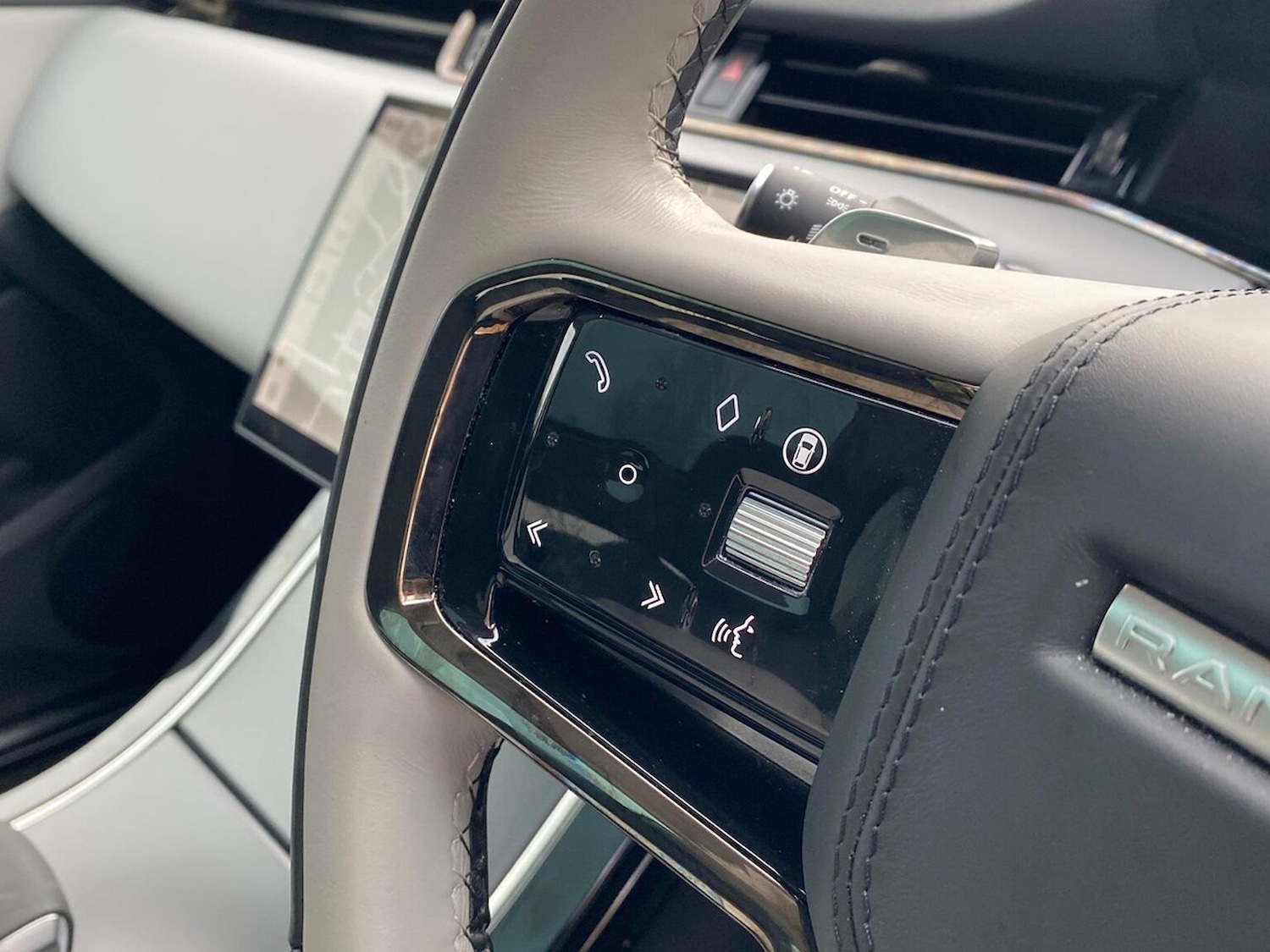 Used Land Rover Range Rover Evoque 2024 for sale - 77896296: Photo 31