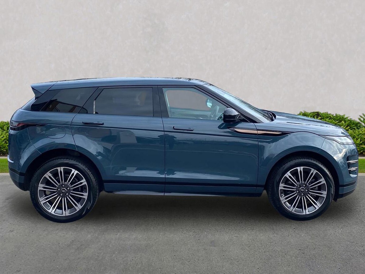 Used Land Rover Range Rover Evoque 2024 for sale - 77896296: Photo 5