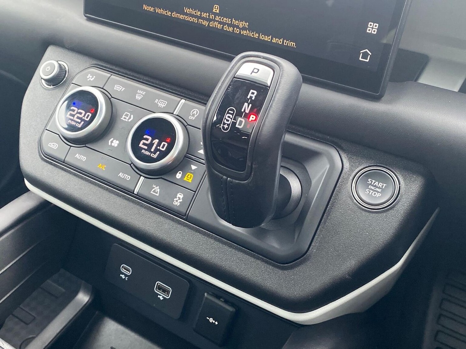 Used Land Rover Defender 2024 for sale - 77759380: Photo 13