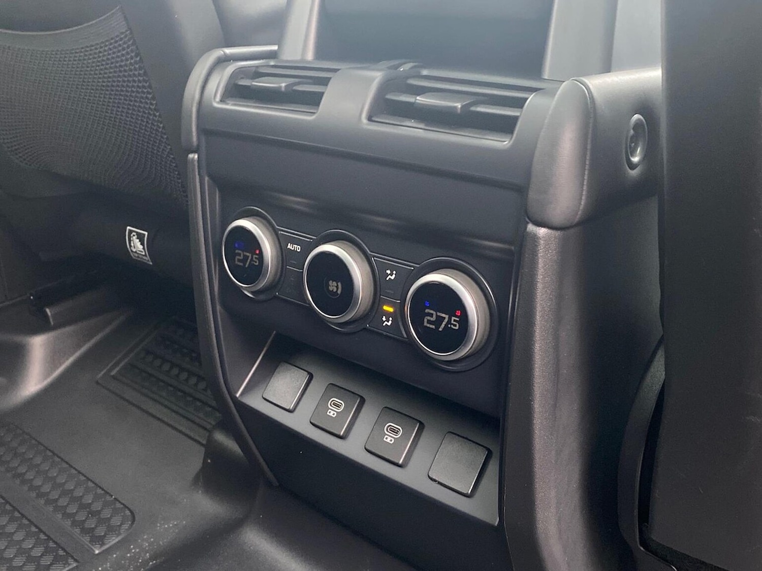 Used Land Rover Defender 2024 for sale - 77759380: Photo 18