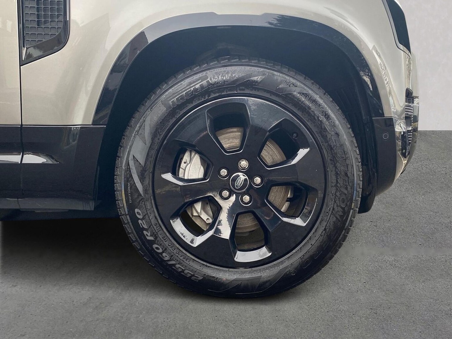 Used Land Rover Defender 2024 for sale - 77759380: Photo 8