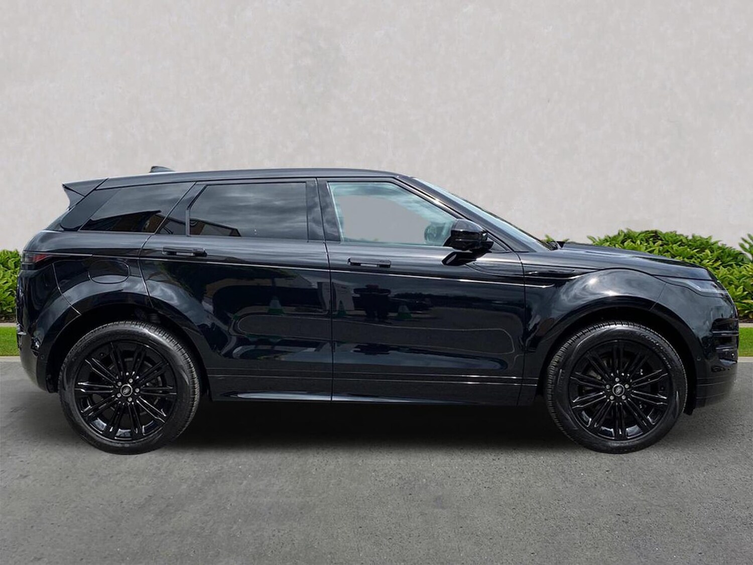 Used Land Rover Range Rover Evoque 2025 for sale - 76064343: Photo 5